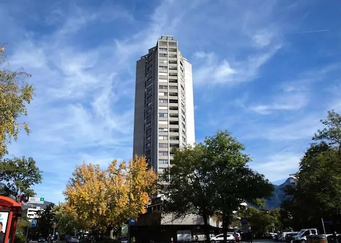 Ueber Den Daecher Von Τσουρ