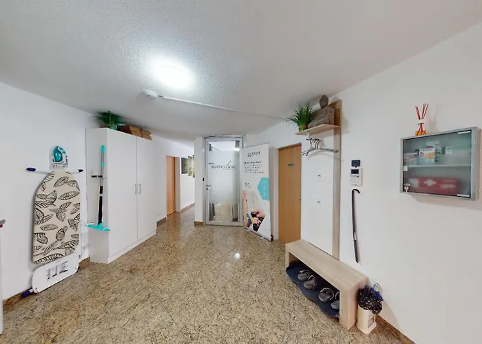 Δωμάτια σε οικογενειακή κατοικία Ueber Den Daecher Von Τσουρ